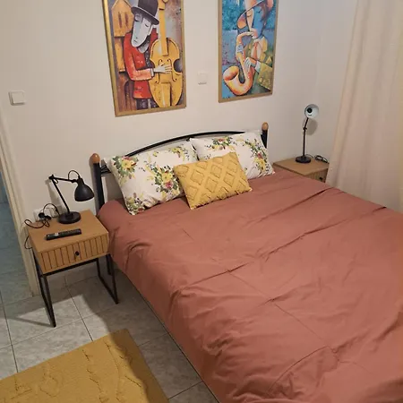 Διαμέρισμα Avras Experiense 6