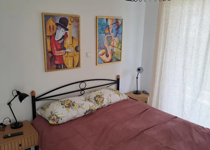 아파트 Avras Experiense 6